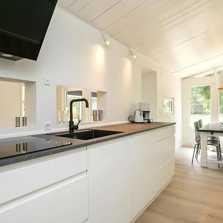 Feriehus 8 Person In Hals